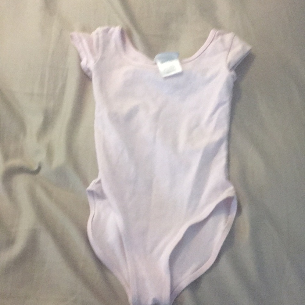 Short sleeve dance leotard